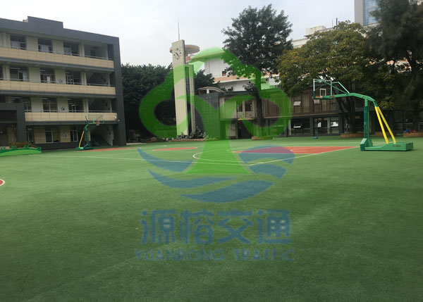 茶园山中心小学操场