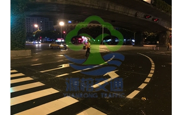 华林路天桥下
