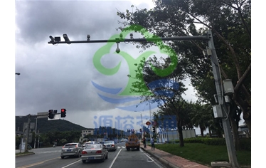 江滨路鳌港路口东侧